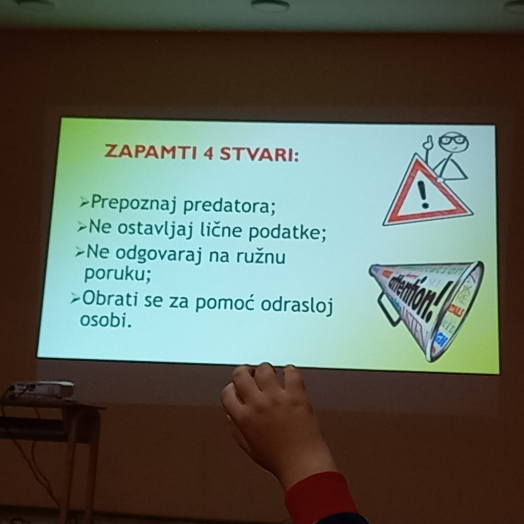 IMG-77f990fb22c83b77632afc81f6728922-V.jpg IMG-77f990fb22c83b77632afc81f6728922-V.jpg